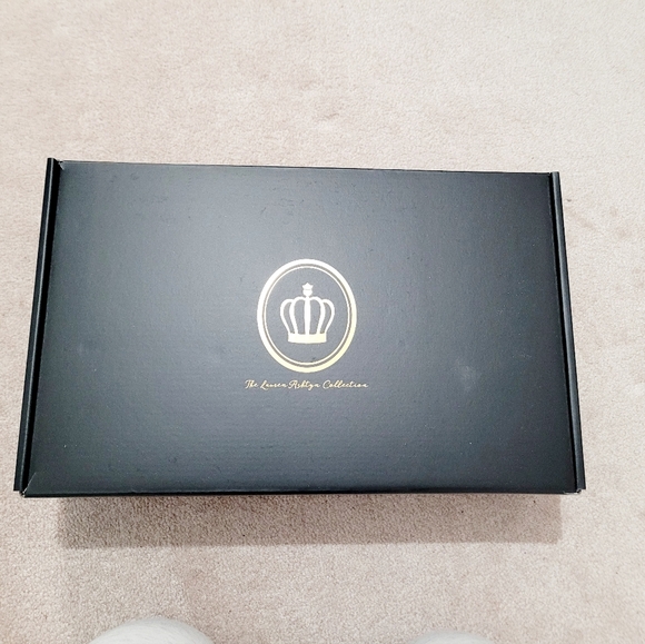 NEW Lauren Ashtyn Elsie Light Volume Hair Topper Neutral Blonde 100% Human Hair - Picture 5 of 15